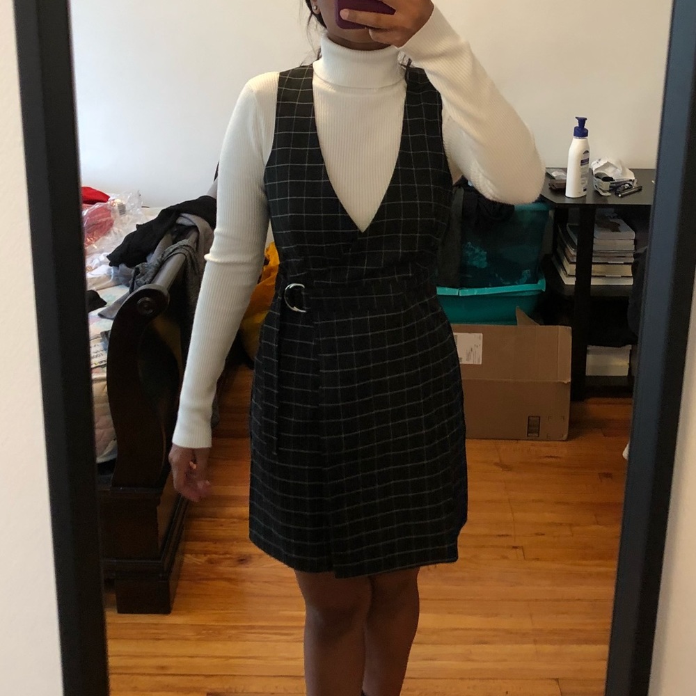 Black and white dress